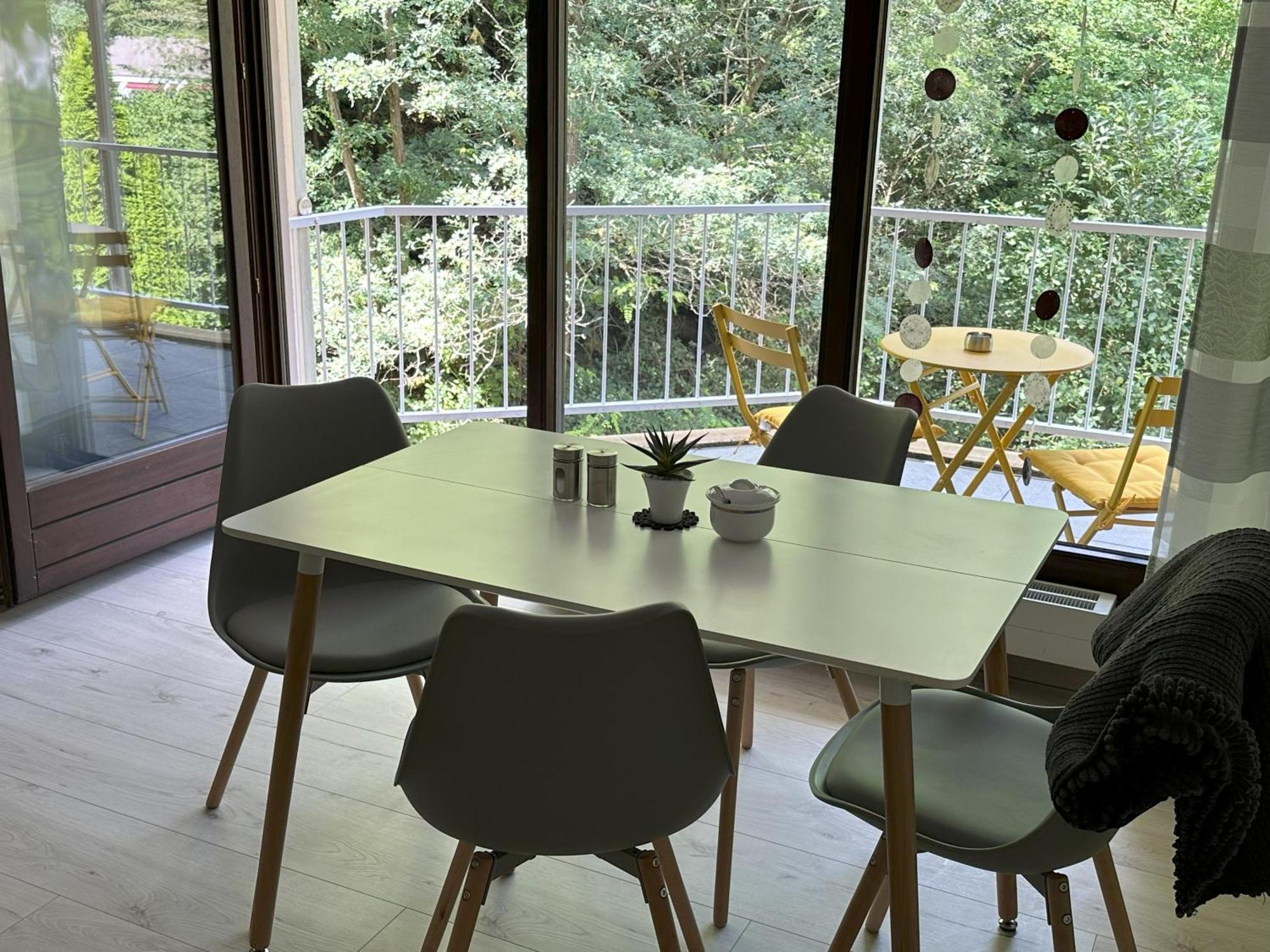 Ferienwohnung Buehler-Kurparkresidenz Bad Bergzabern Eksteriør billede